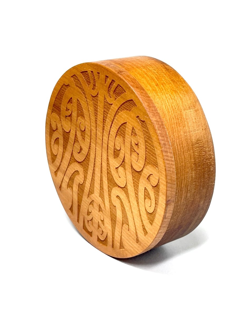 Gold Mother of Pearl Pendant - Mangopare - 70mm (sml) - Revolution Aotearoa