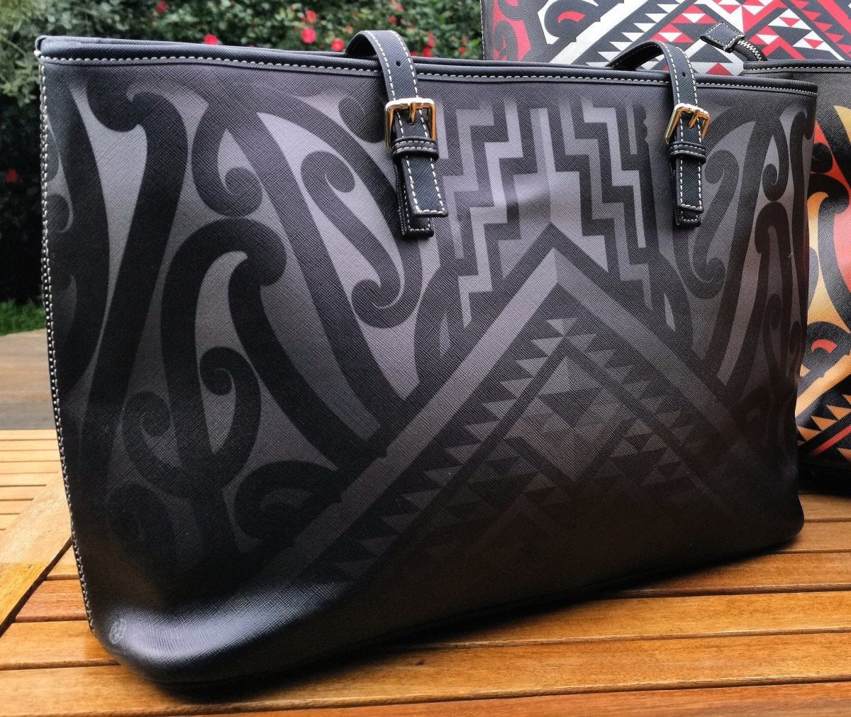 Taniko Shoulder Bag - Onewa - Revolution Aotearoa
