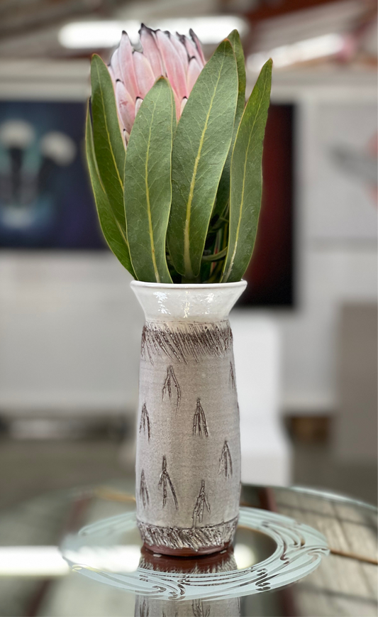Korowai vase - Tusk