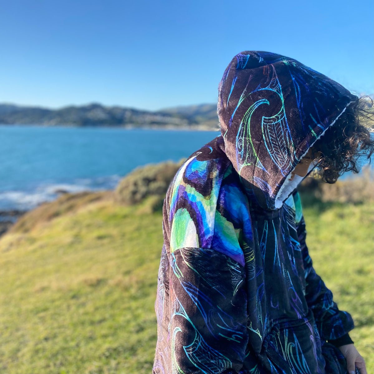 AHURU HOODIE | SUPER SOFT, ULTRA WARM, COZY, LUXURY MAORI DESIGNED BLANKET HOODIE - Revolution Aotearoa