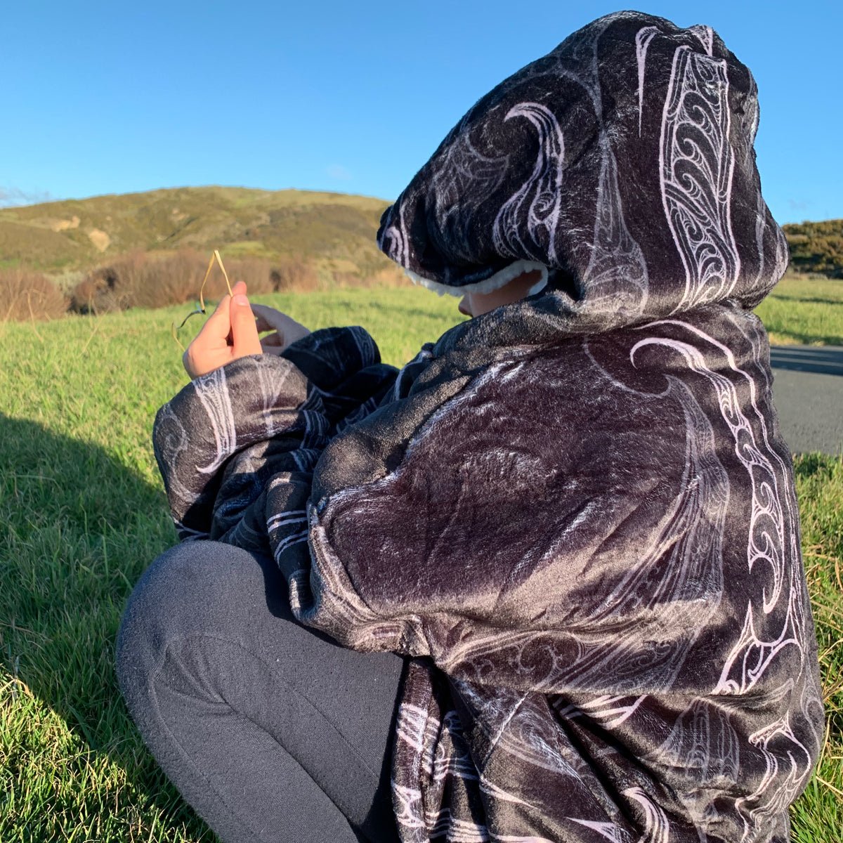 AHURU HOODIE | SUPER SOFT, ULTRA WARM, COZY, LUXURY MAORI DESIGNED BLANKET HOODIE - Revolution Aotearoa