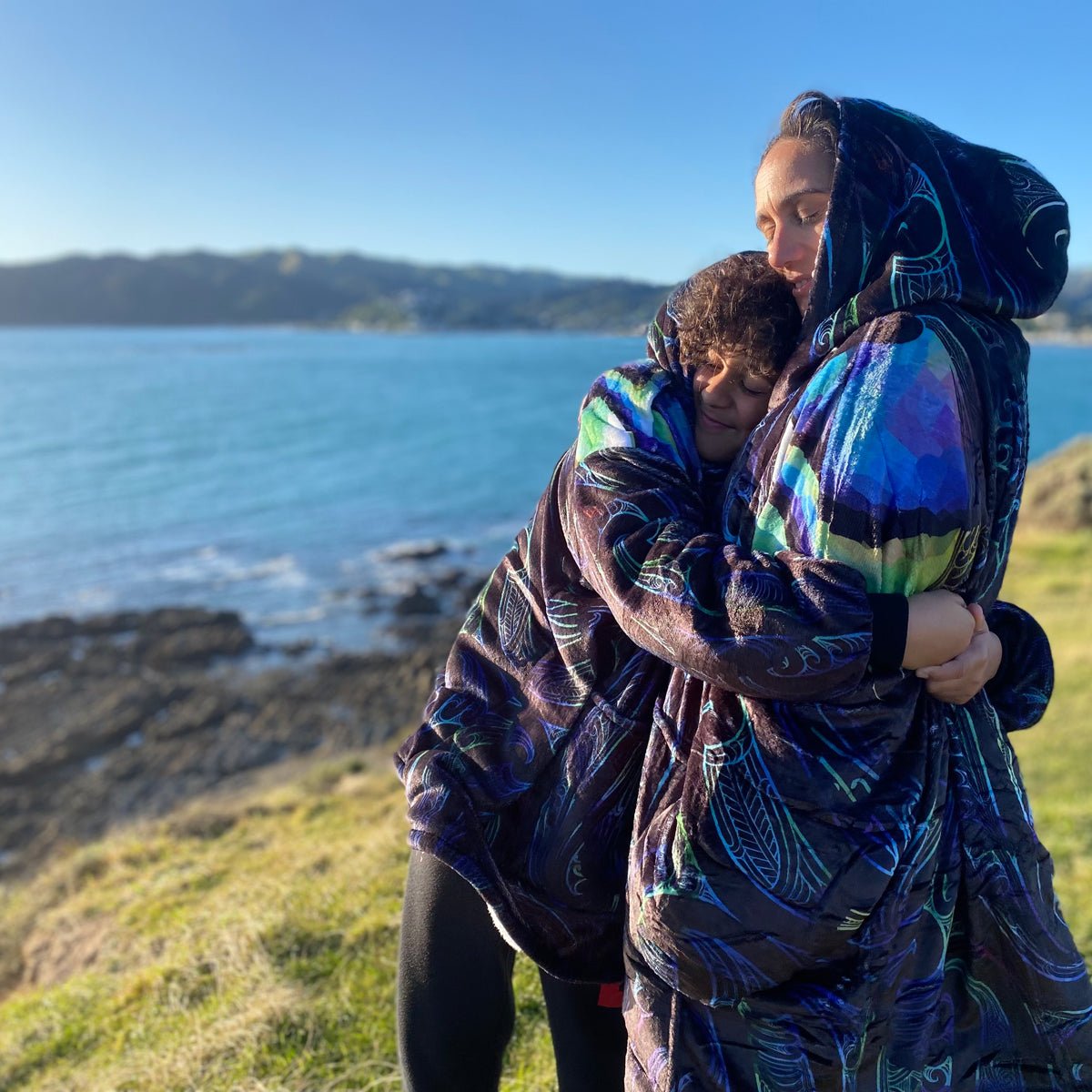 AHURU HOODIE | SUPER SOFT, ULTRA WARM, COZY, LUXURY MAORI DESIGNED BLANKET HOODIE - Revolution Aotearoa