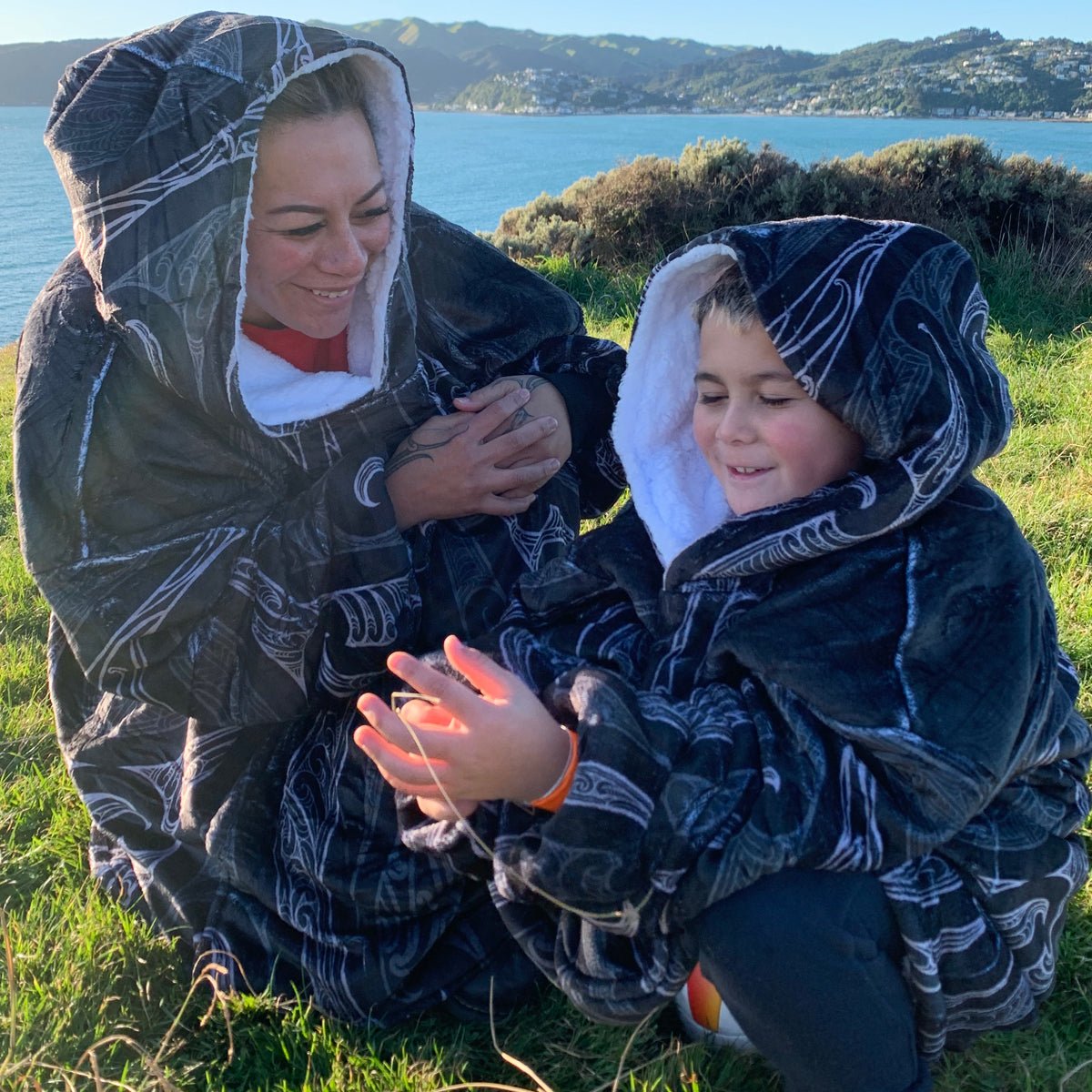 AHURU HOODIE | SUPER SOFT, ULTRA WARM, COZY, LUXURY MAORI DESIGNED BLANKET HOODIE - Revolution Aotearoa