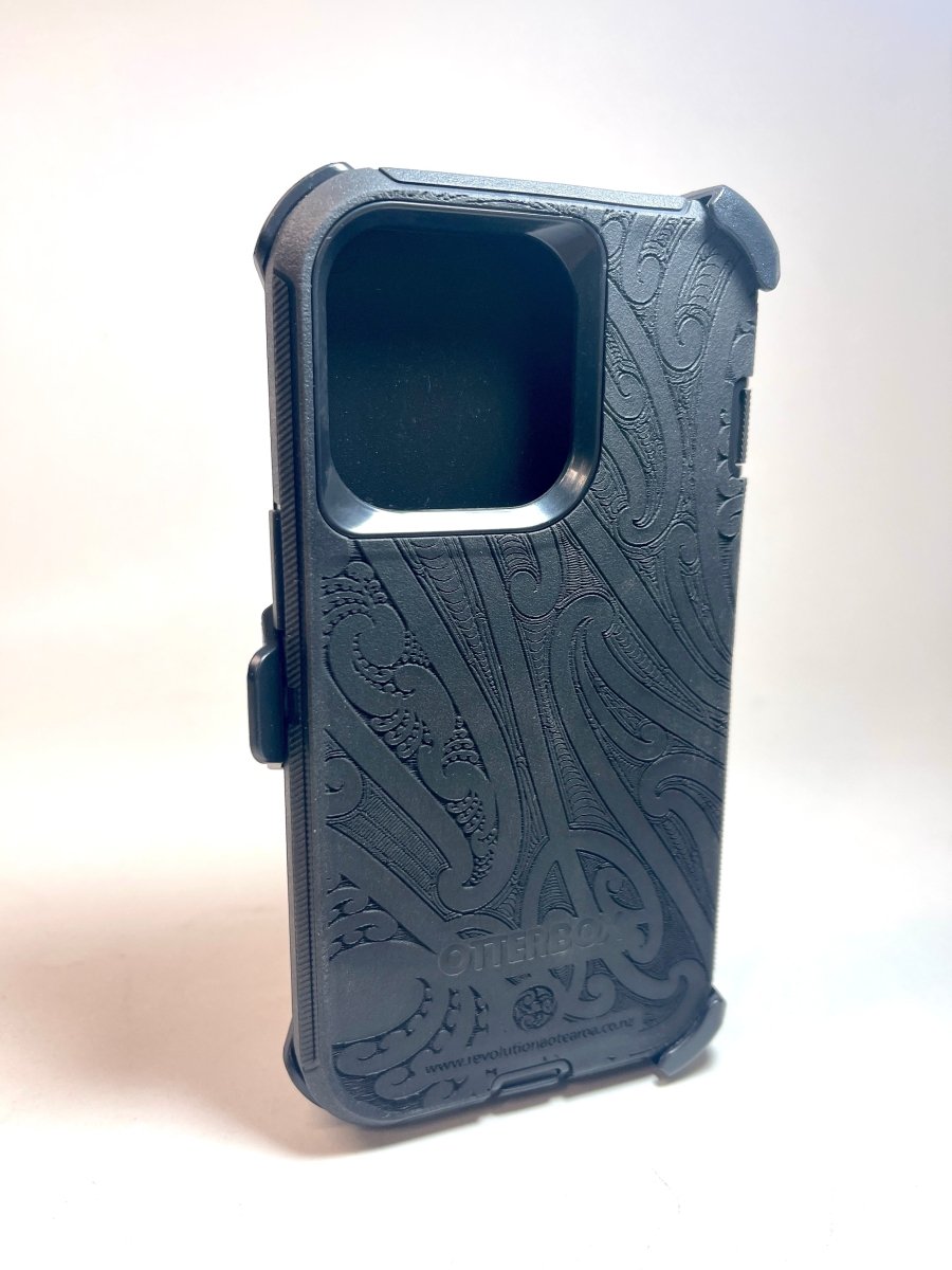 iPhone 13 Pro OtterBox Defender Moko Phone Case - Revolution Aotearoa