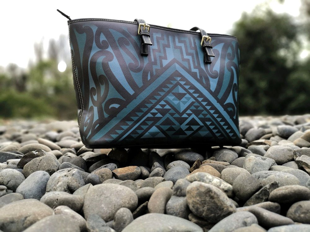 Taniko Shoulder Bag - Korora (Grey Blue) - Revolution Aotearoa